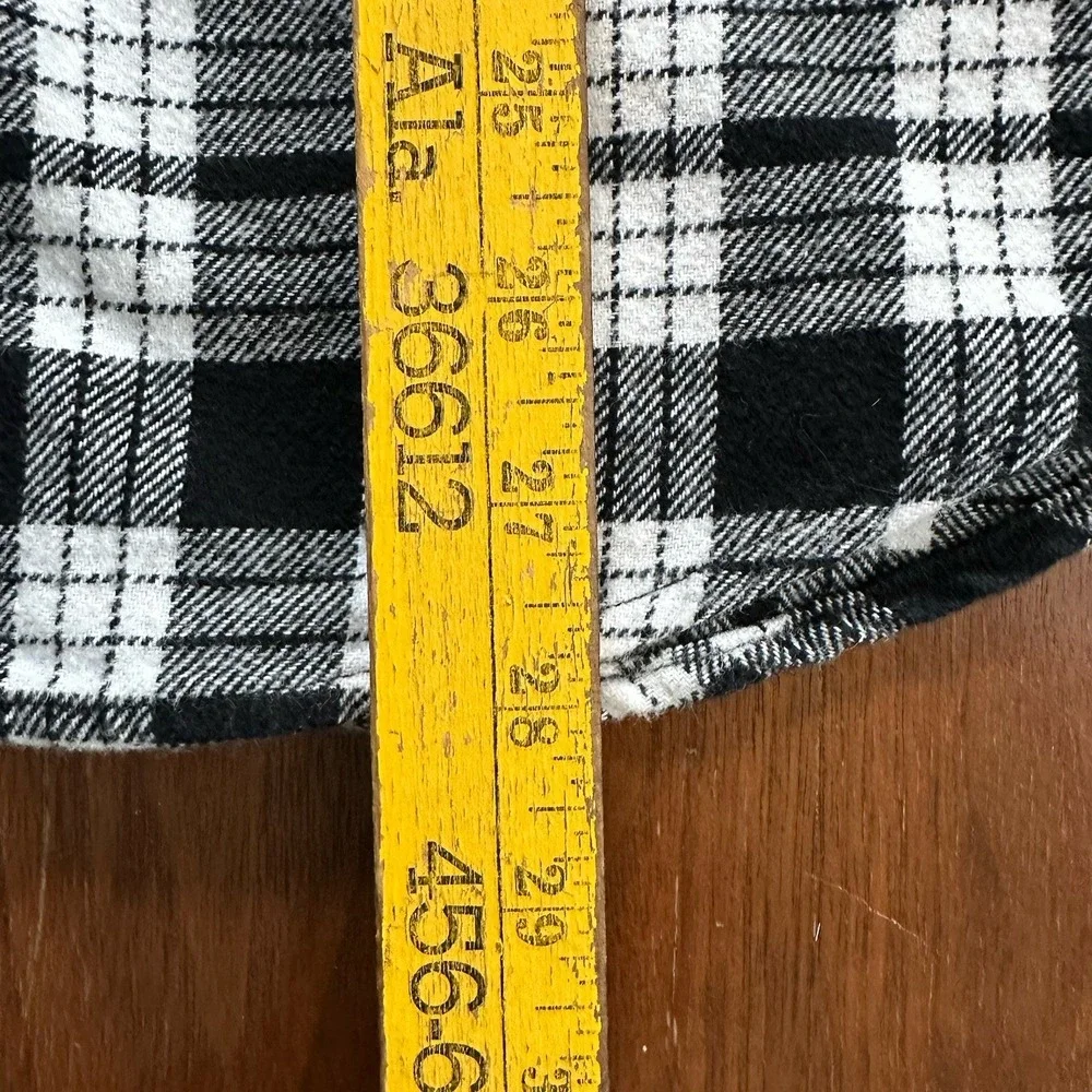 Anchorage Expedition Flannel Long Sleeve Men's Medium Button Up BlackWhite Plaid - Picture 7 of 7